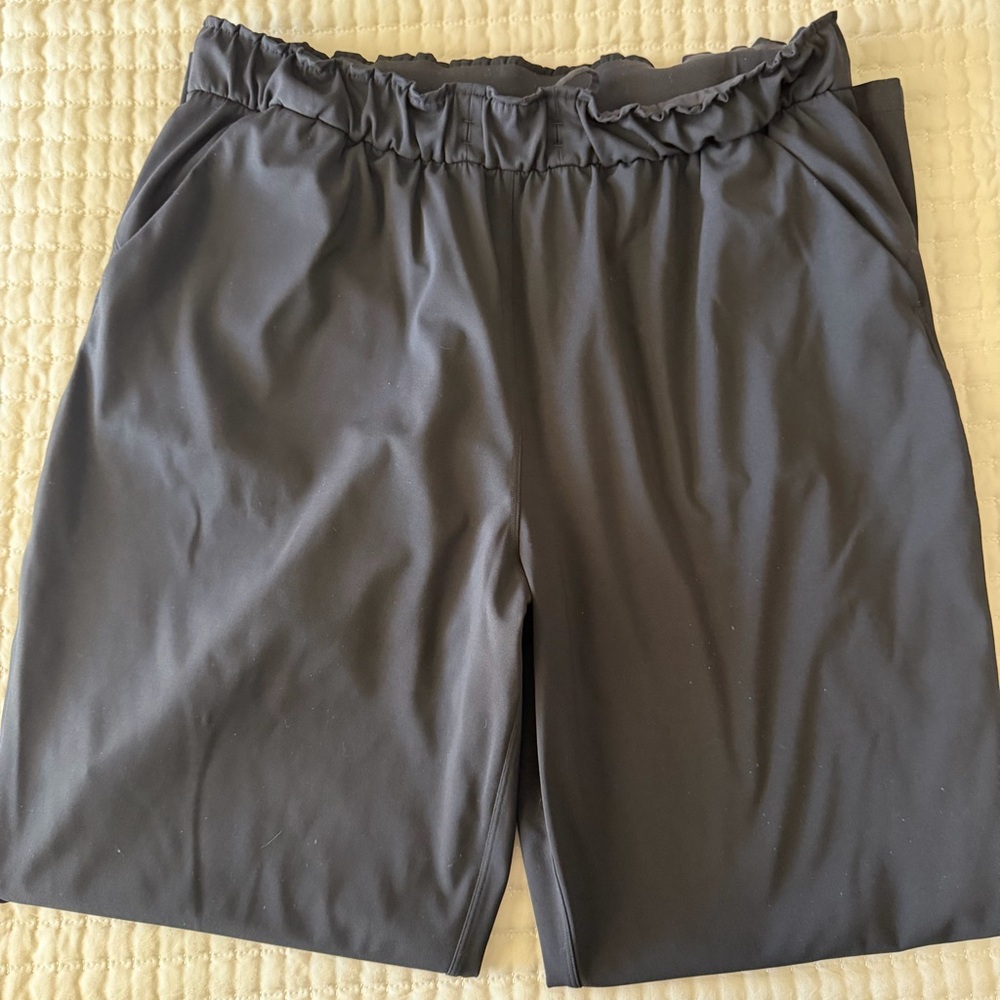 Lululemon Keep Moving High Rise Full Length Relaxed Fit Pant in Black, Size 14 - Picture 12 of 14